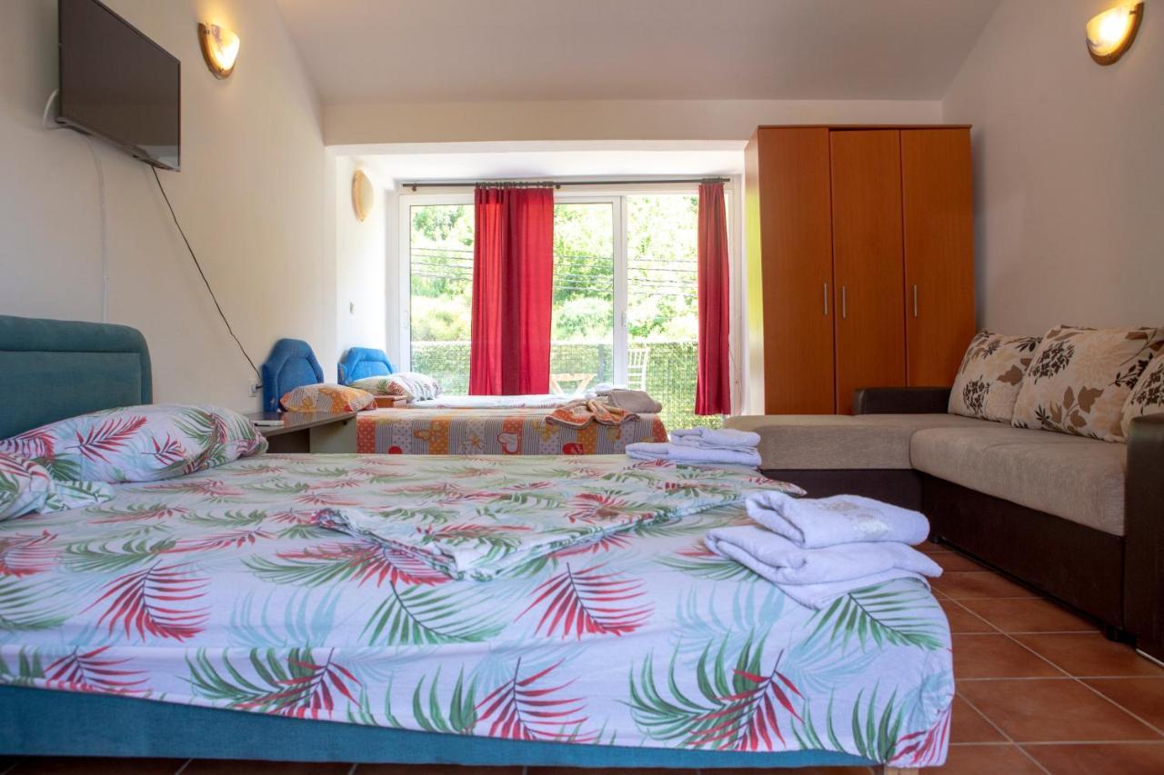Family Apartments Vukcevic Čanj Eksteriør bilde