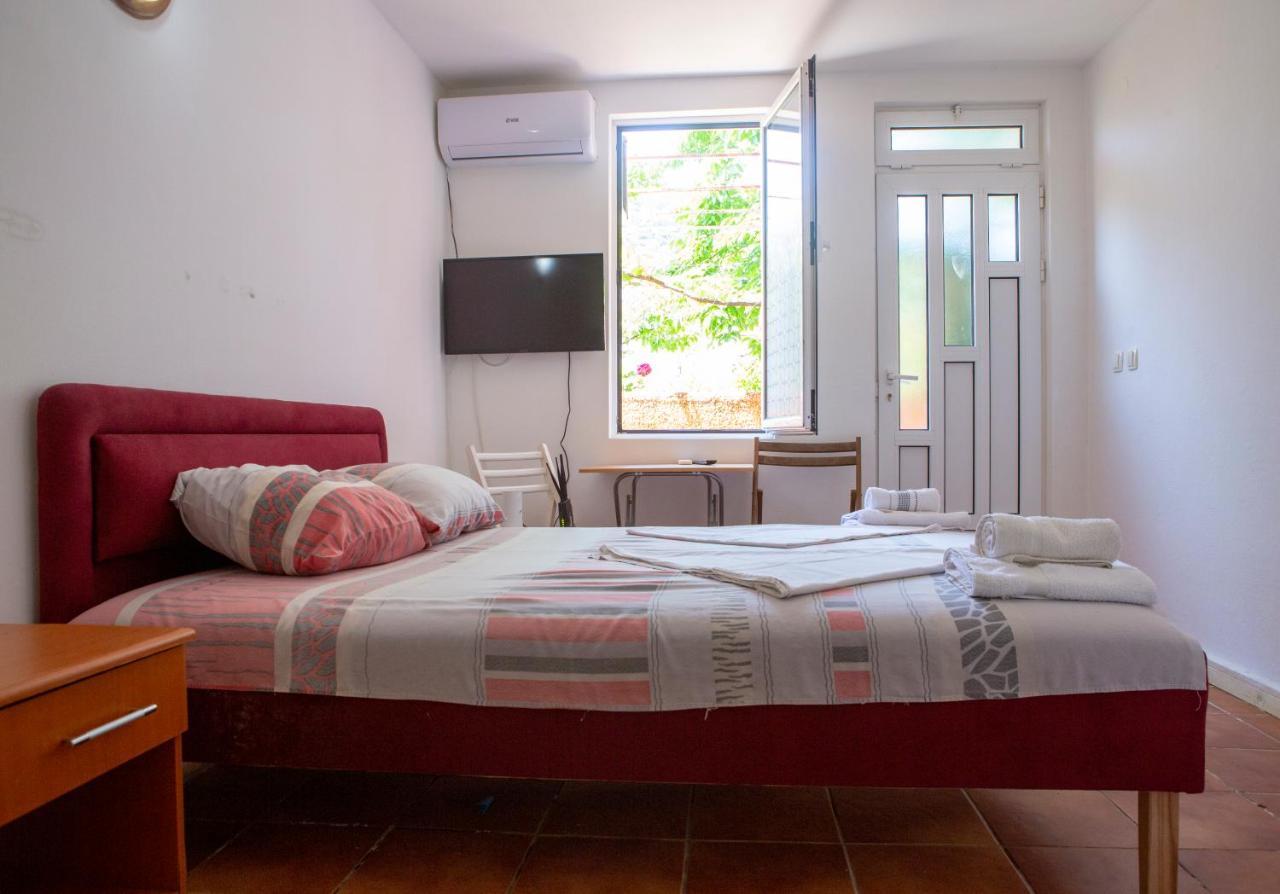 Family Apartments Vukcevic Čanj Eksteriør bilde