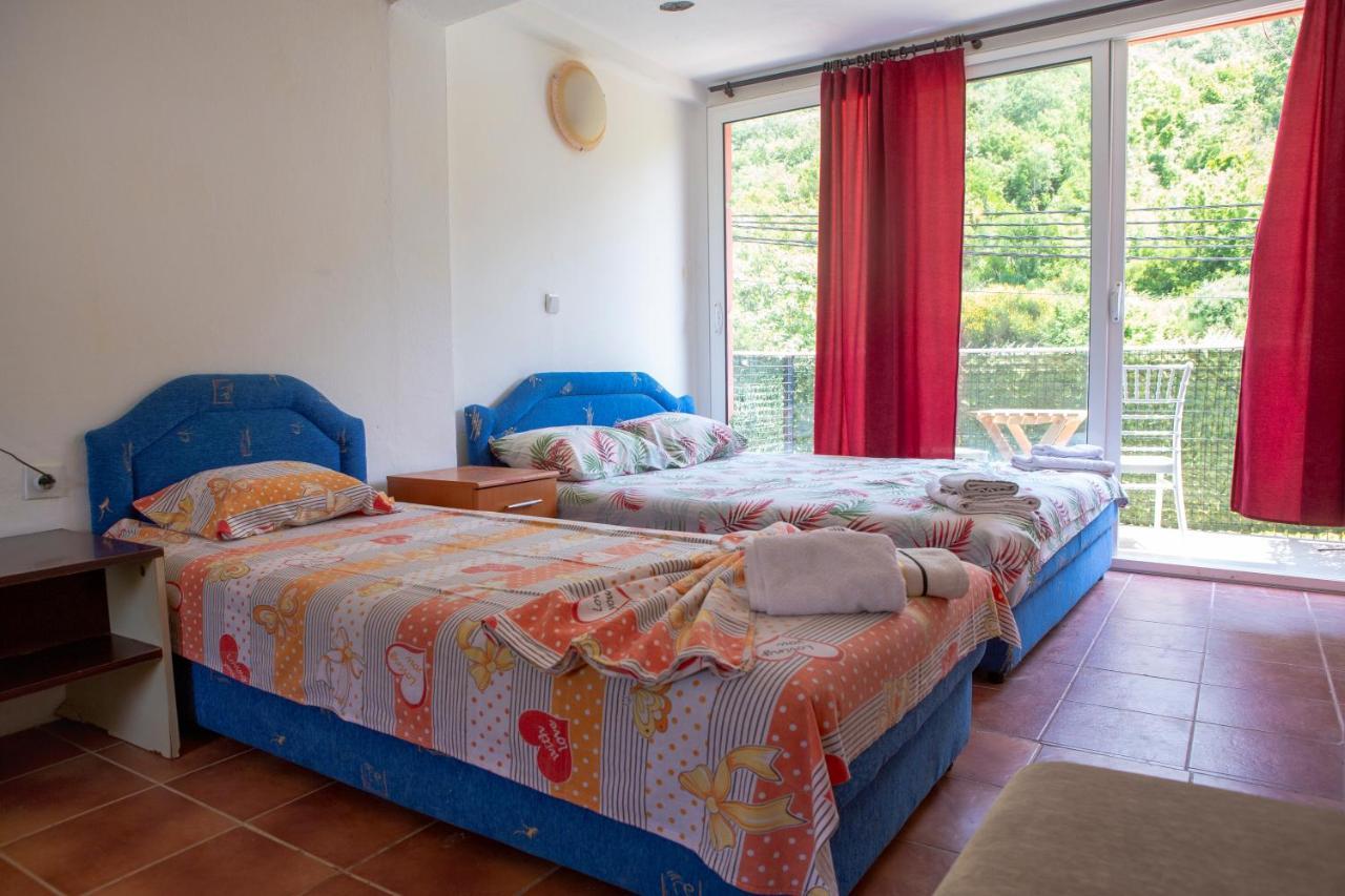 Family Apartments Vukcevic Čanj Eksteriør bilde