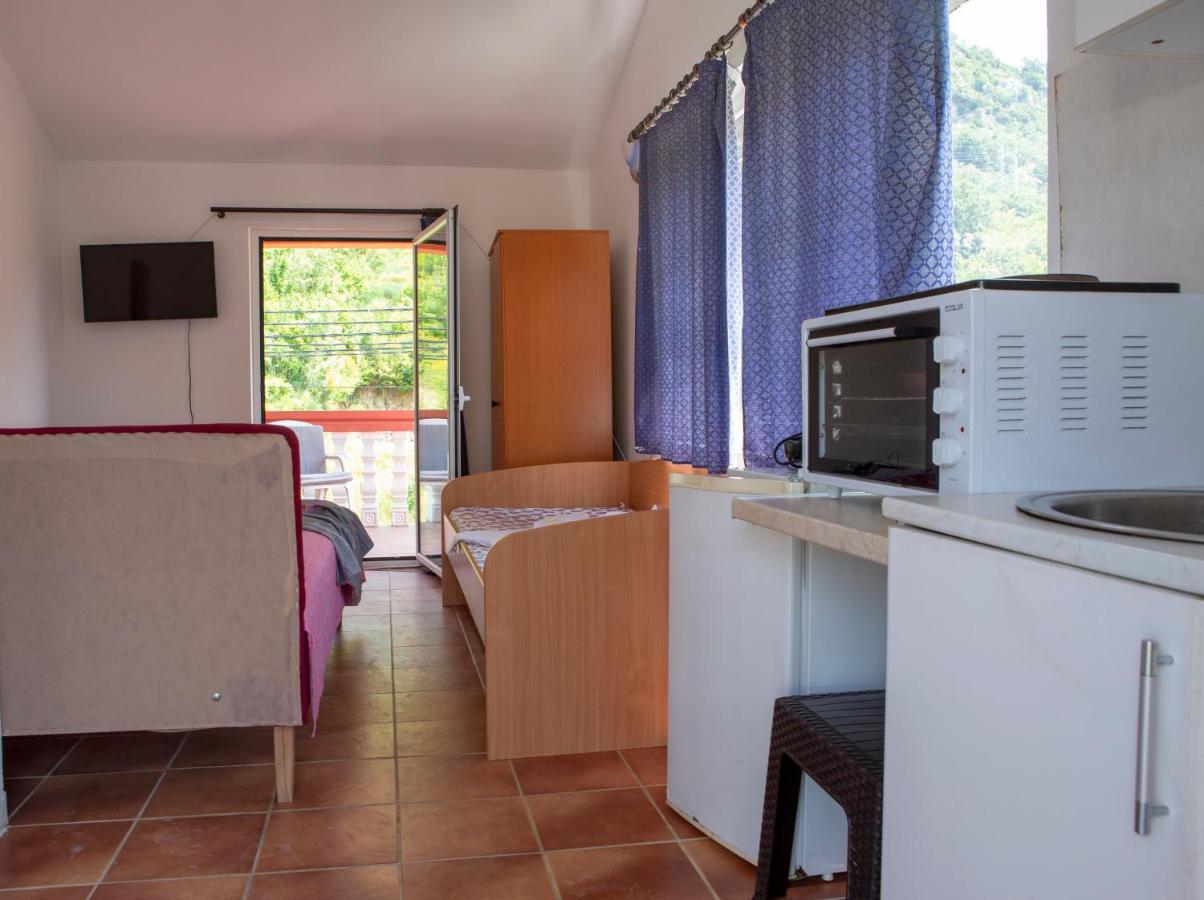 Family Apartments Vukcevic Čanj Eksteriør bilde
