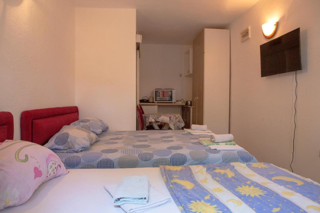 Family Apartments Vukcevic Čanj Eksteriør bilde