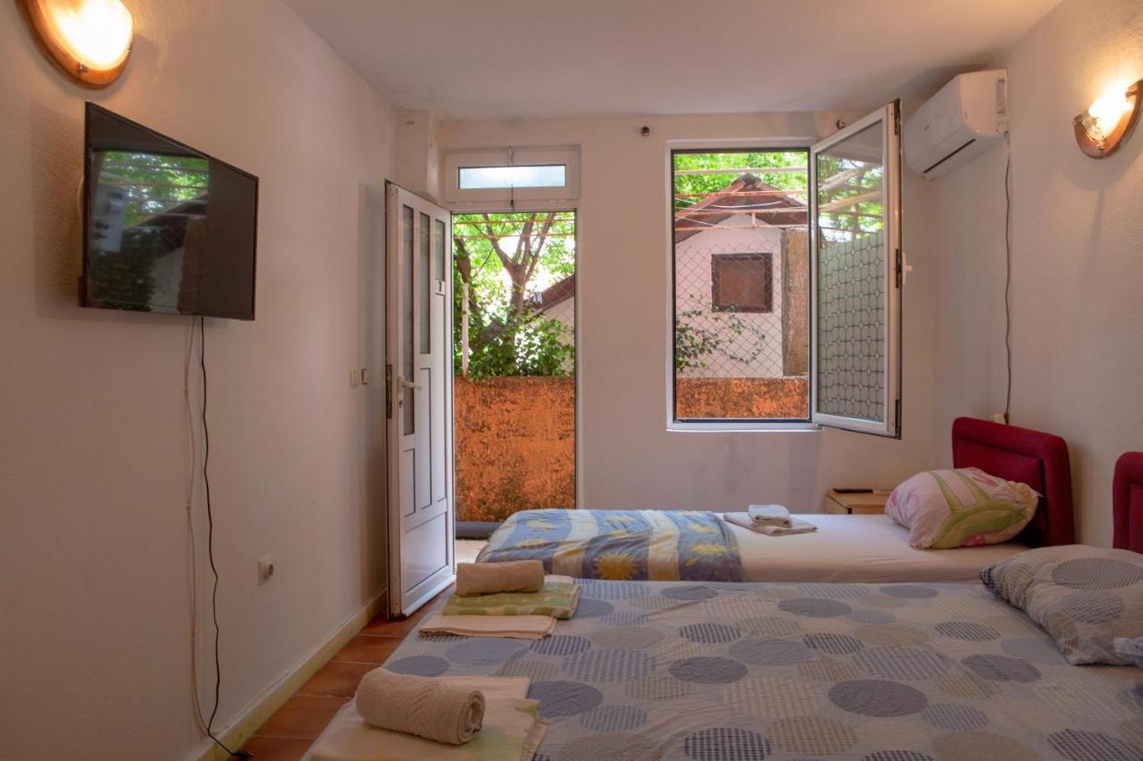 Family Apartments Vukcevic Čanj Eksteriør bilde